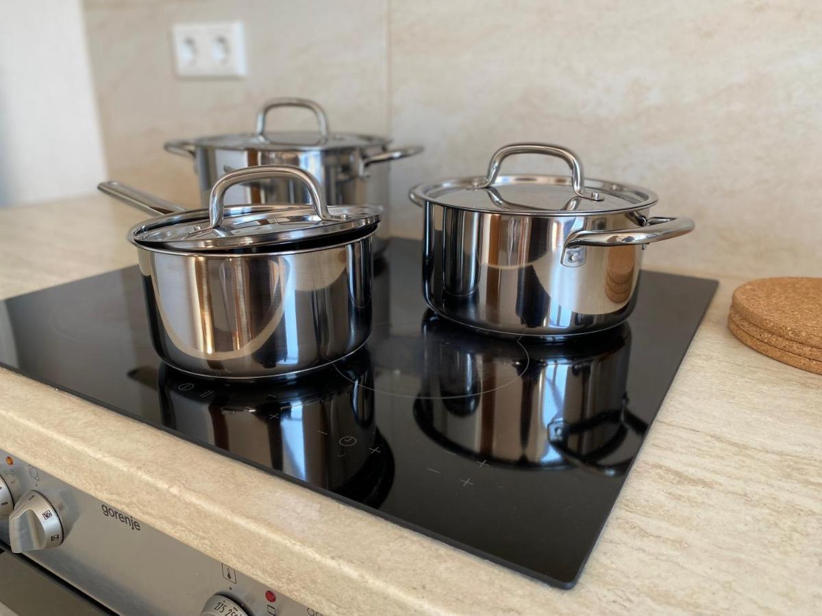 2 Rooms, Free Parking, 25 Min To Duesseldorf, 150 Mbps Wlan Duisburg Ngoại thất bức ảnh