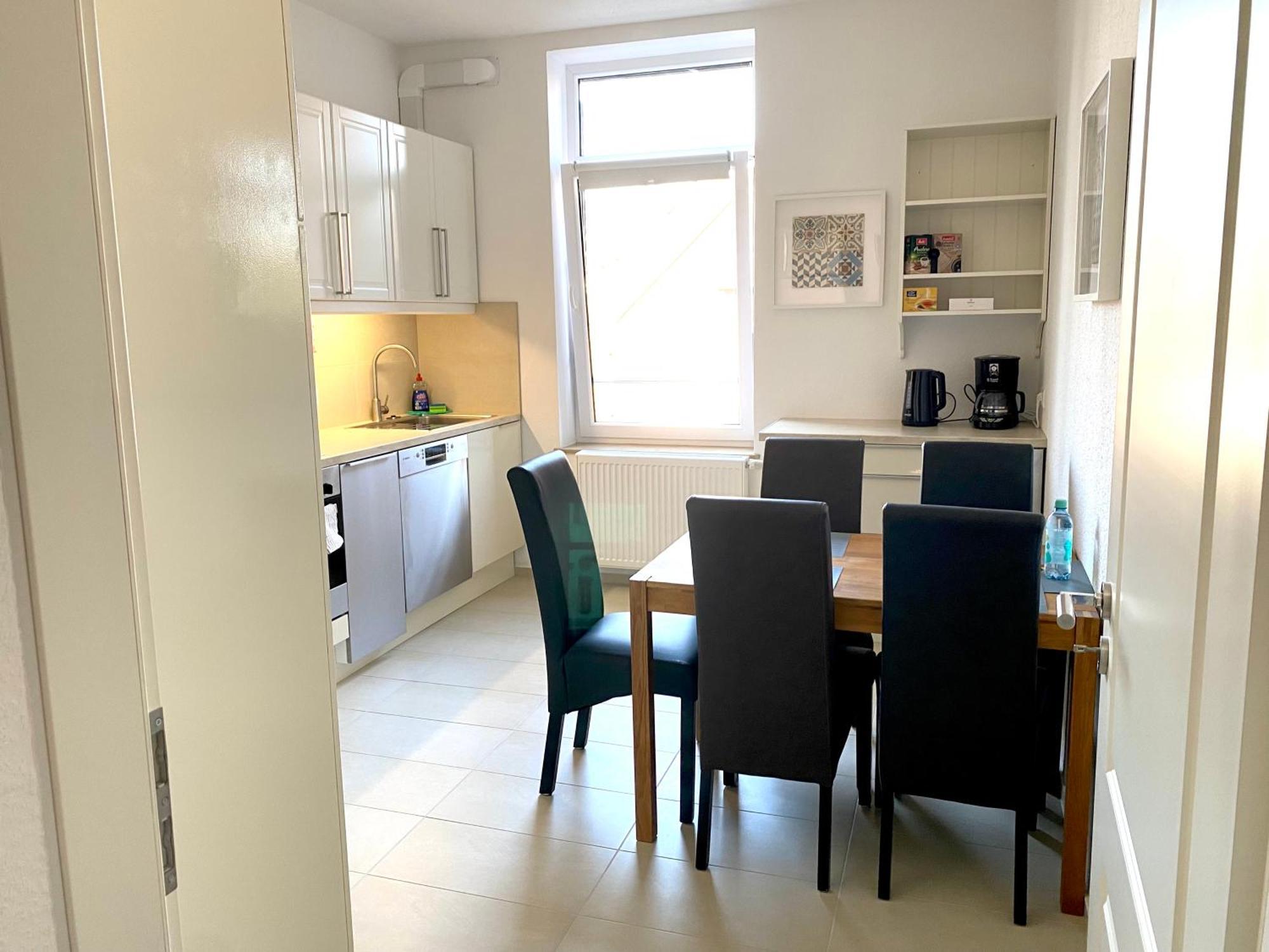 2 Rooms, Free Parking, 25 Min To Duesseldorf, 150 Mbps Wlan Duisburg Ngoại thất bức ảnh